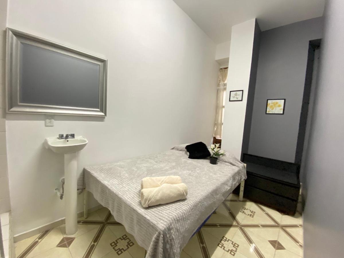 Alto Hostel Kota Meksiko Bagian luar foto
