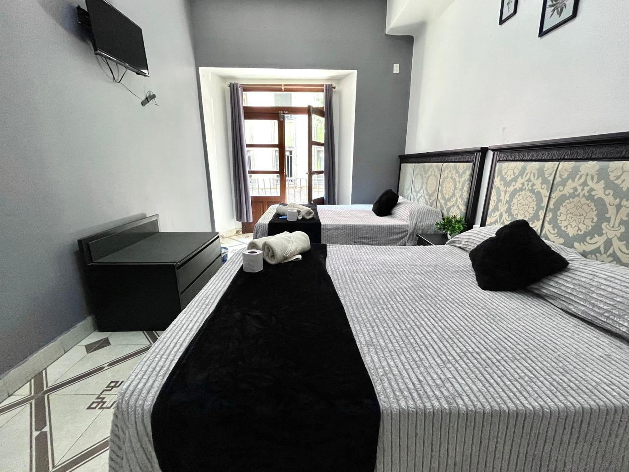 Alto Hostel Kota Meksiko Bagian luar foto